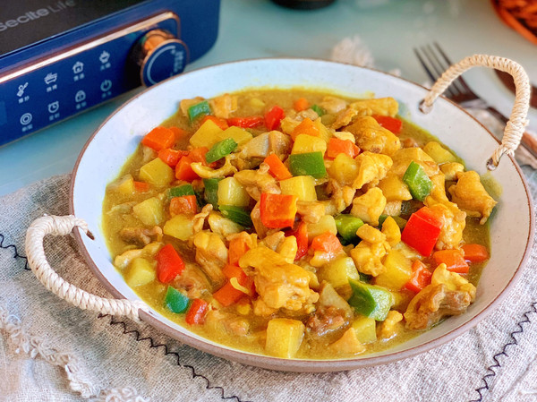 学会这道土豆咖喱鸡,让冬日美味加倍!
