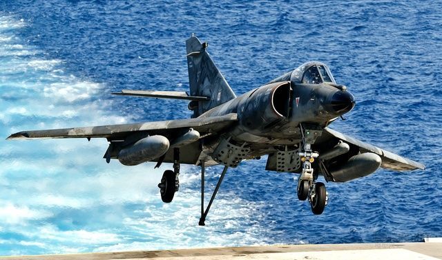 空战英豪,击沉英军最先进驱逐舰的阿根廷空军"超级军旗"攻击机