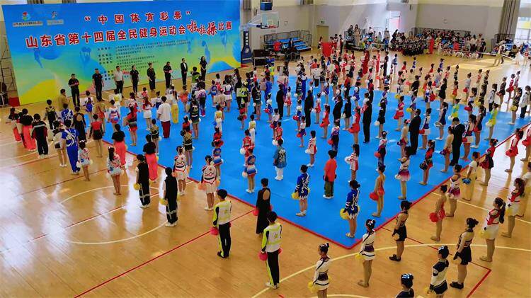 活力值"啦"满!全省啦啦操比赛燃爆山东大学(威海)校园