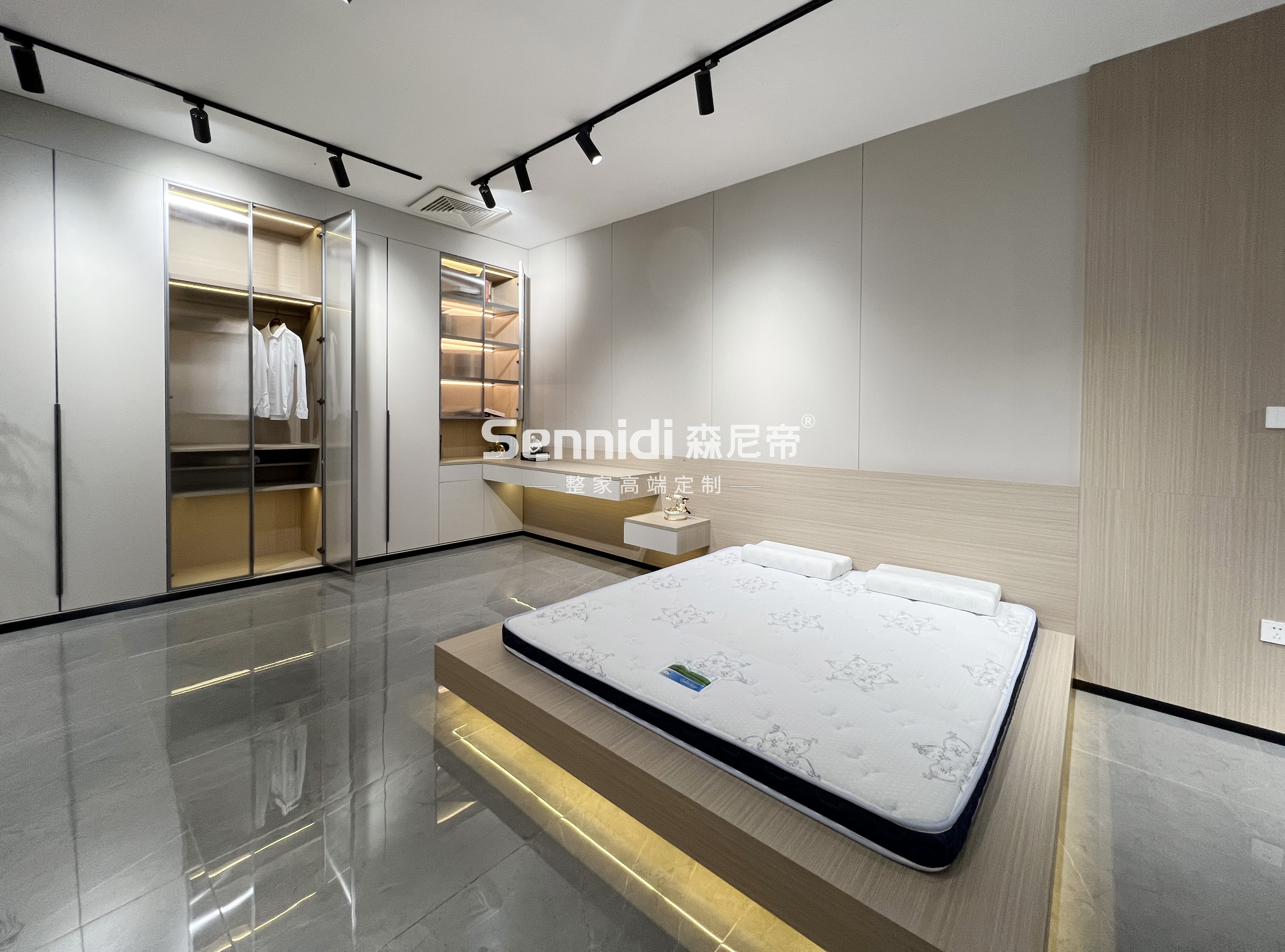 全新奢阔体验!森尼帝全屋定制新一代展厅震撼亮相!