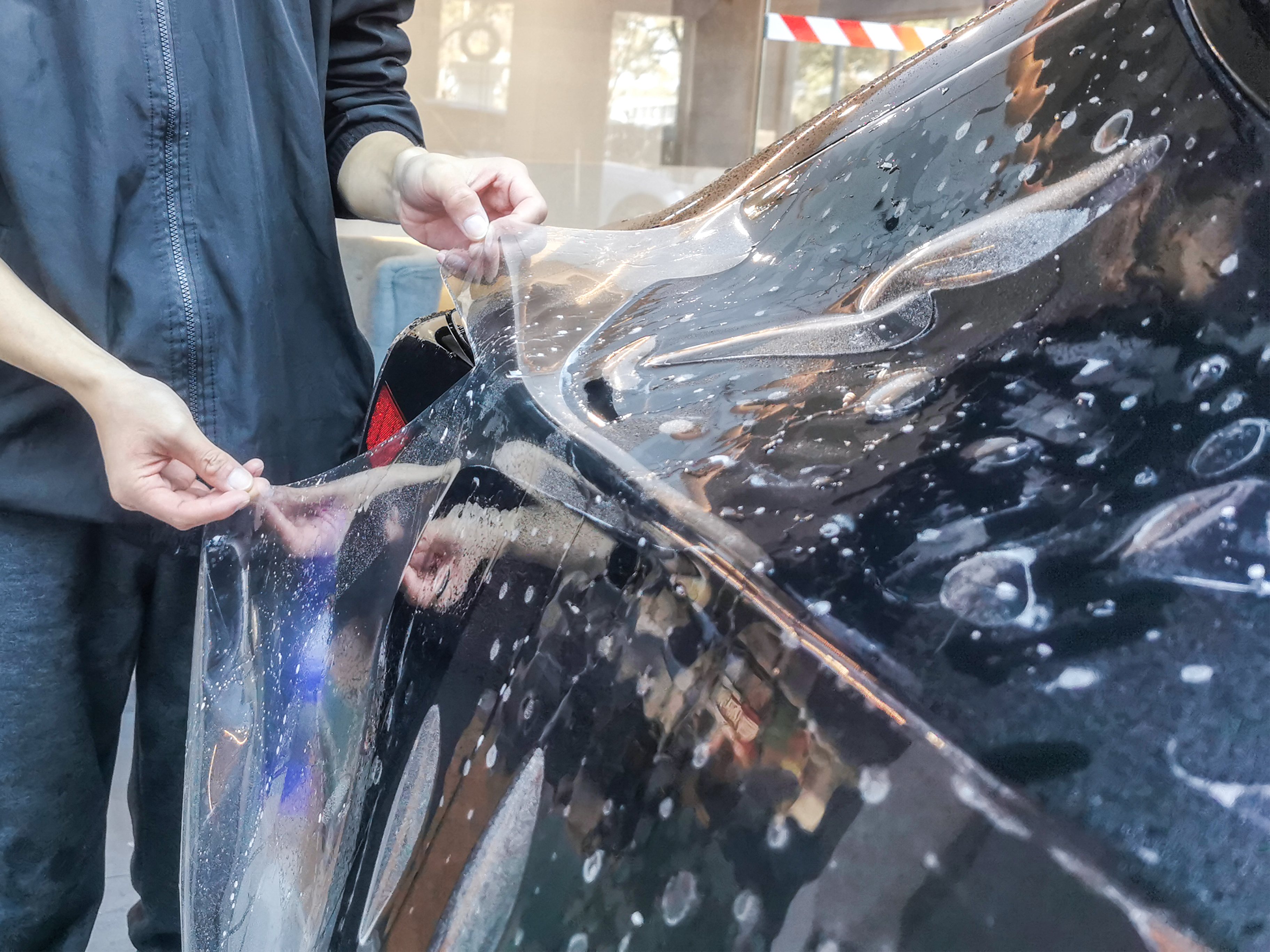 汽车贴膜的好处与坏处?