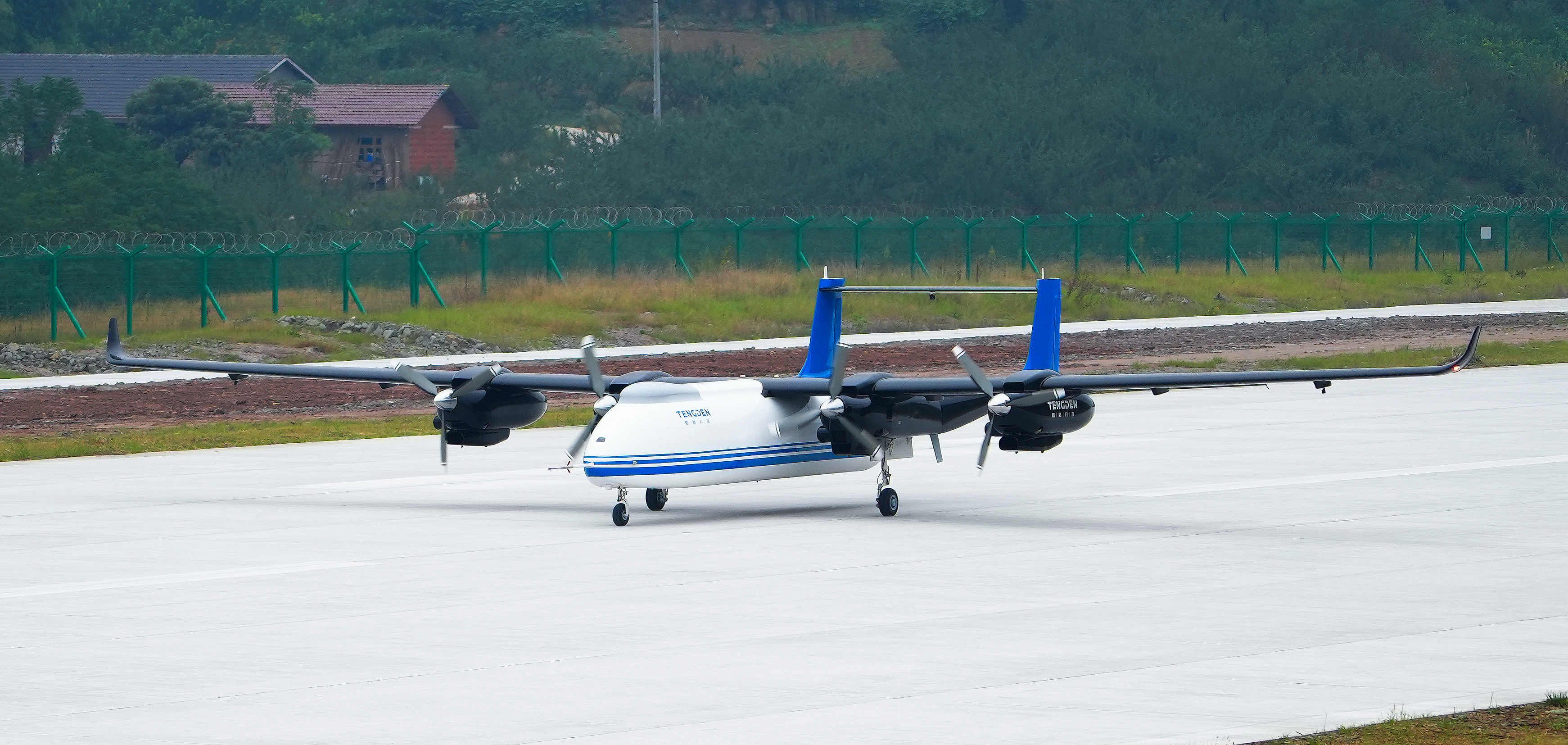 又是中國首創!全球首款大型運輸無人機首飛成功,空運也可無人化