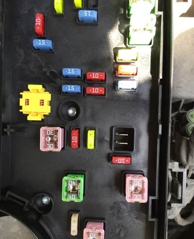 jeep指南者保险丝盒说明