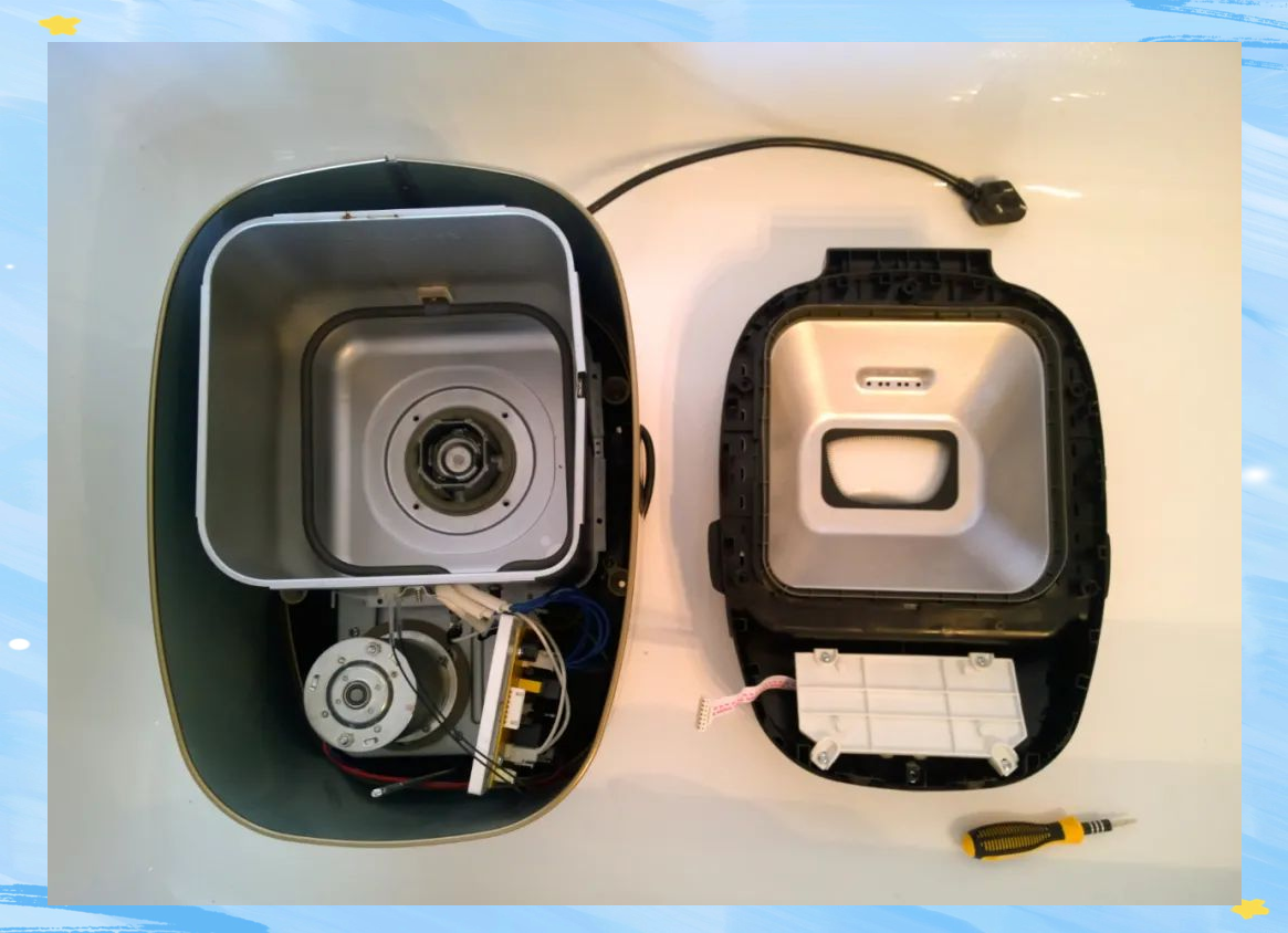 美的面包机详细拆解:深入分析内部结构与组件关系