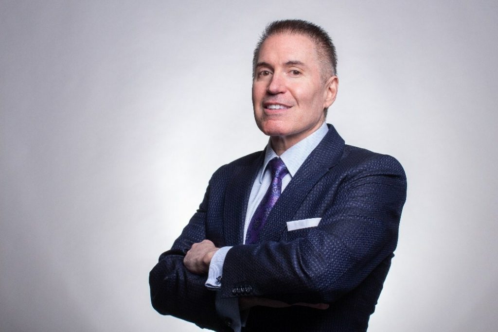 歌尔股份总裁姜龙辞职;苹果前公共关系负责人离世;小米任命栾剑担任大