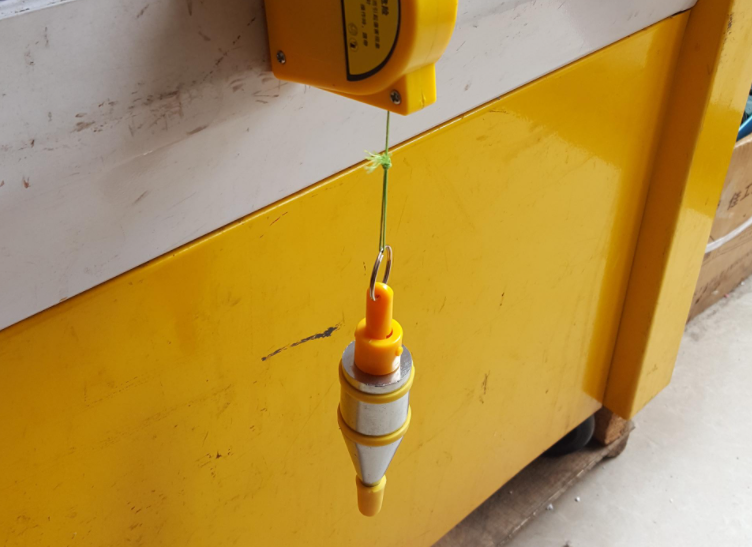 吊线锤三点一线怎么看