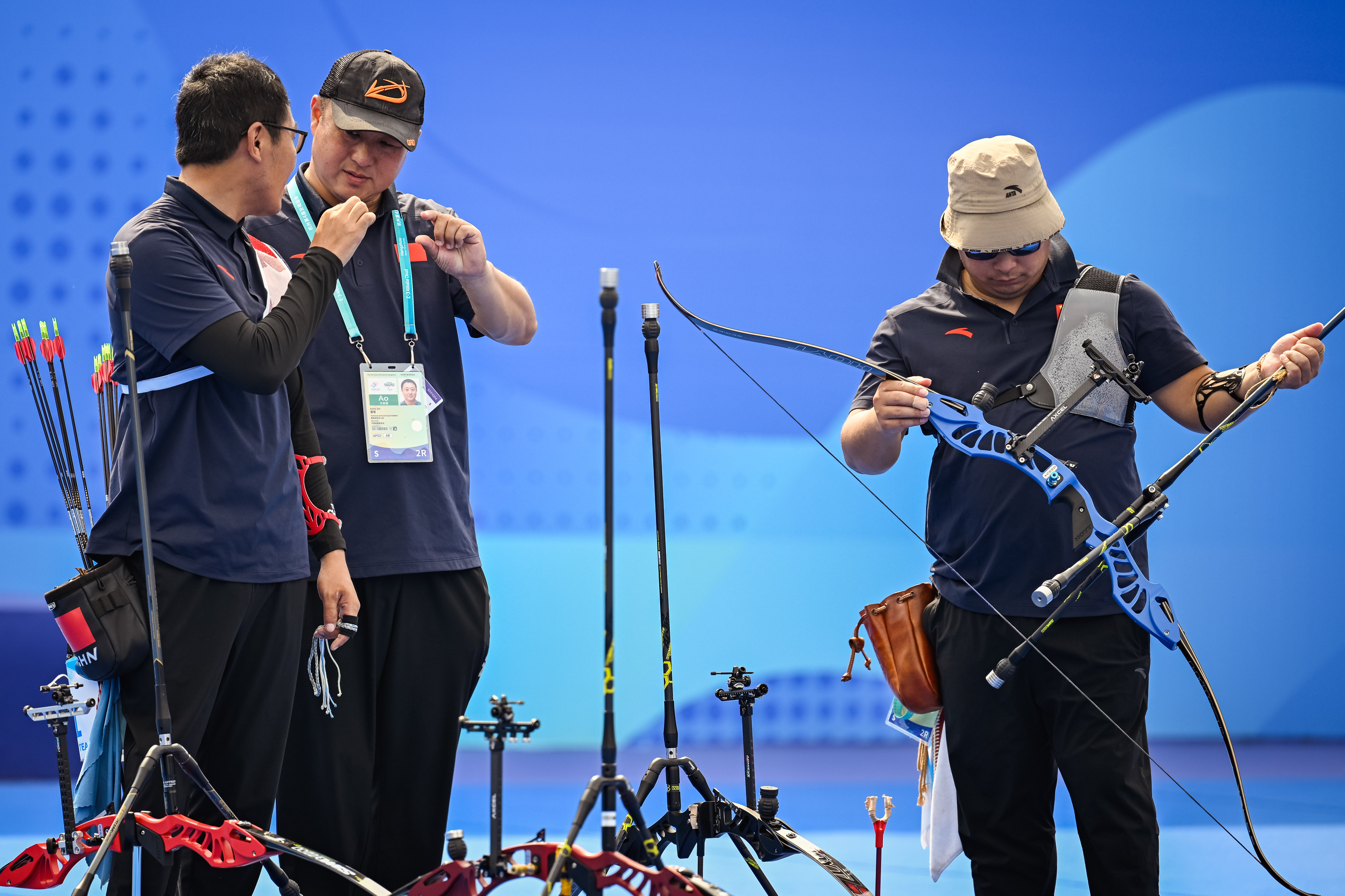 射箭——男子反曲弓双人团体公开级金牌赛:甘俊/赵理学获得亚军