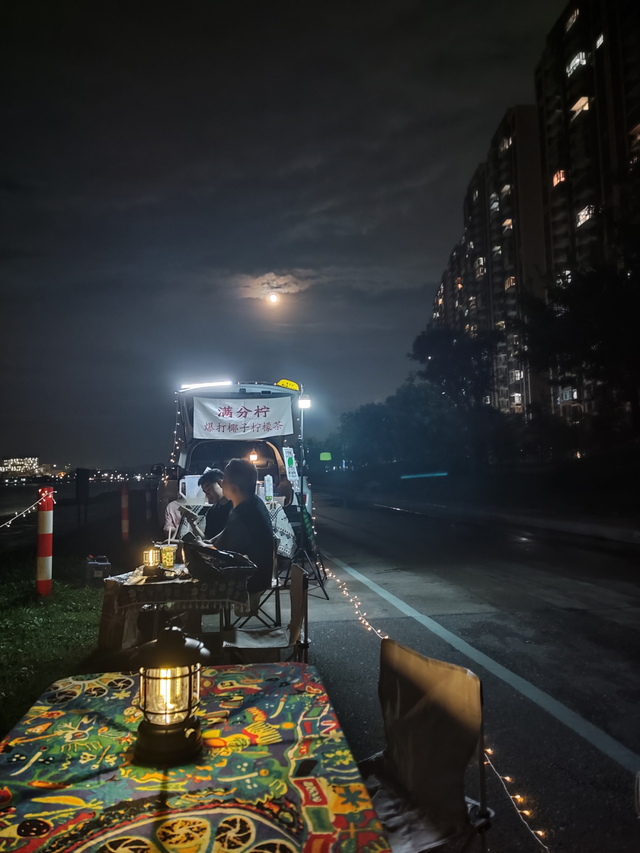 凤凰湾生活散记(四十八)湾湾生活通和东逸湾夜市