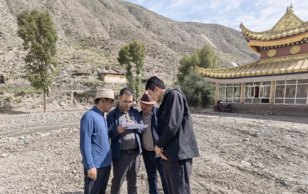 甘南州文化广电和旅游局赴夏河县开展公共文化设施灾后恢复重建调研