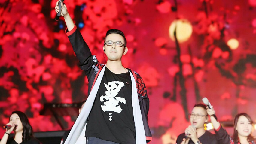 河图《鲜衣怒马少年时》不贴歌词,被歌迷调侃:不愧是你图大
