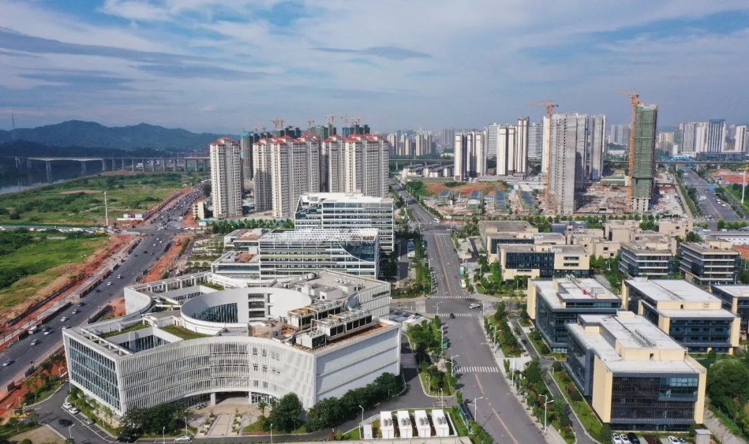 上饶高铁经济试验区大数据产业服务办公室:为民营企业提供"专业化