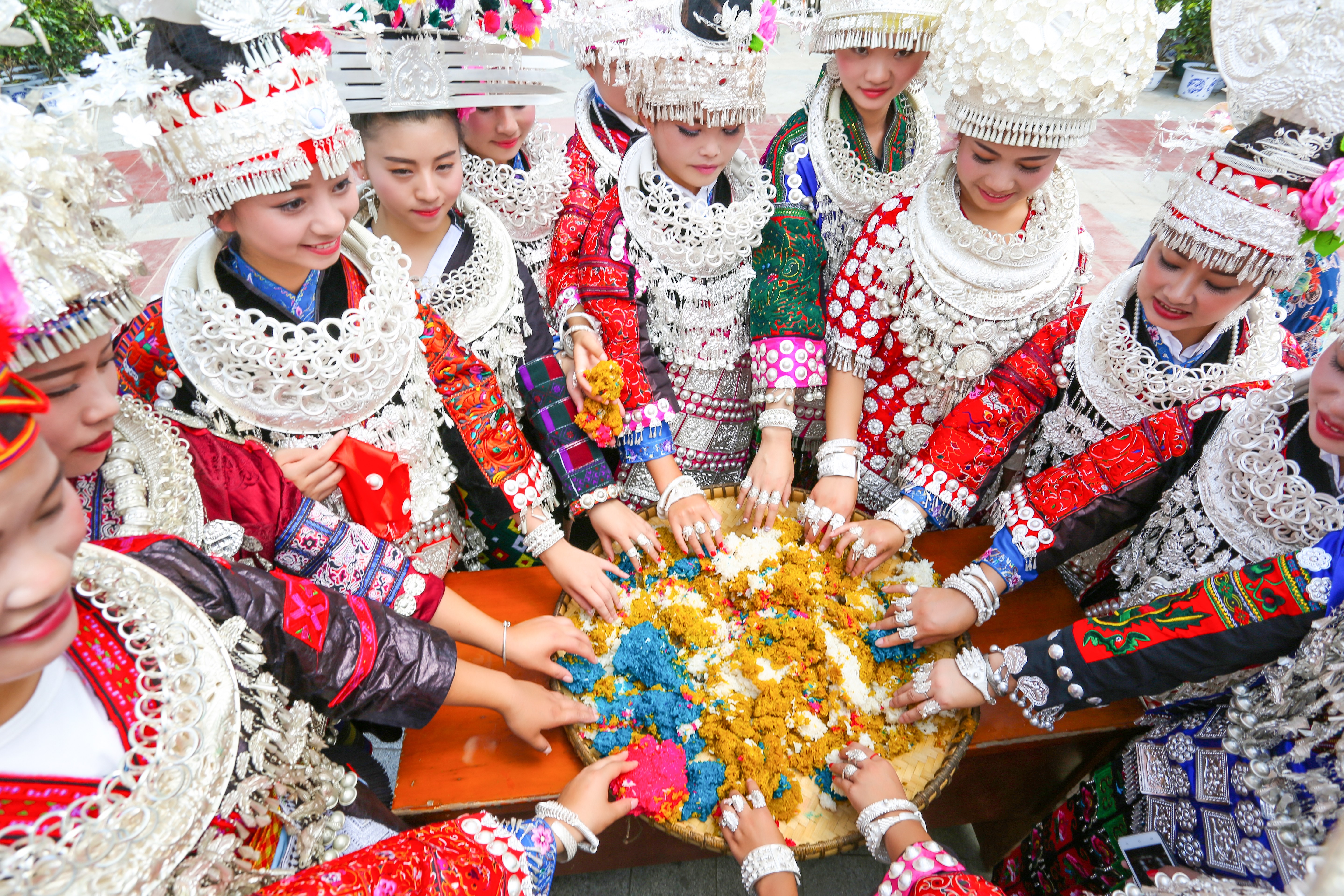 "村ba"还没看够,"五一"就去贵州台江体验苗族姊妹节