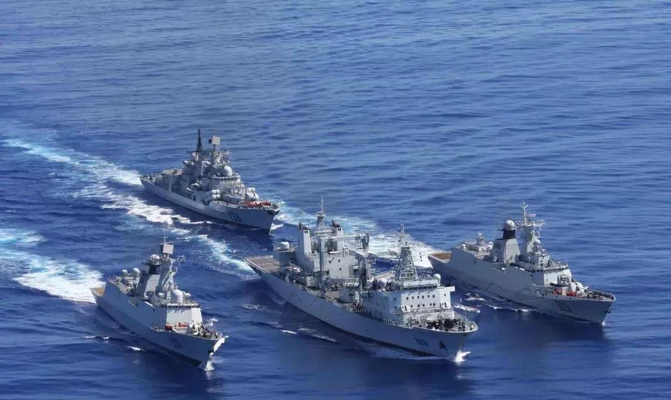 前往中国的伊朗油轮被扣,亚丁湾护航舰队驶出红海,马六甲海峡风高浪急