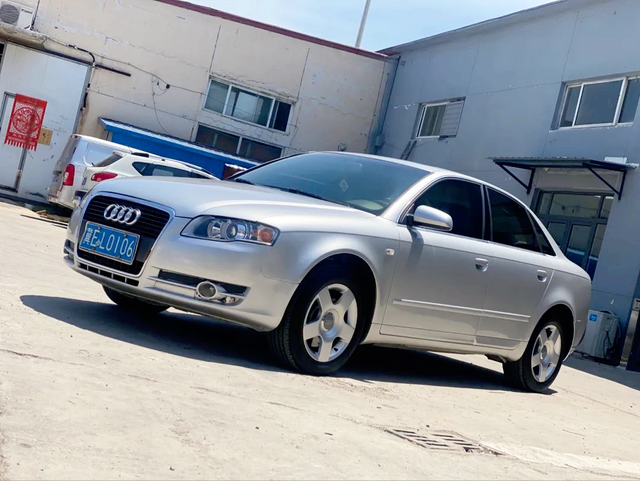 拉回一辆"残损破烂"的2007年奥迪a4 b7,进厂翻新,死而复生