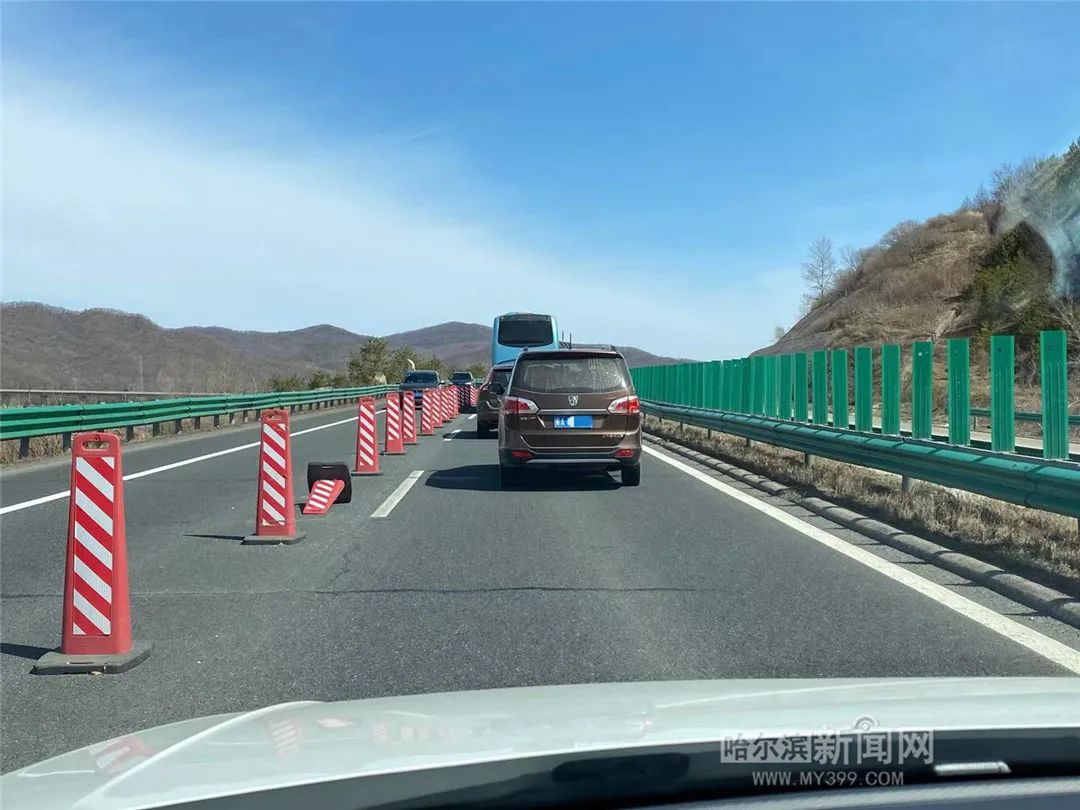 「网络中国节·清明」小长假第二天高速畅通,祭扫,自驾游走哈牡高速的