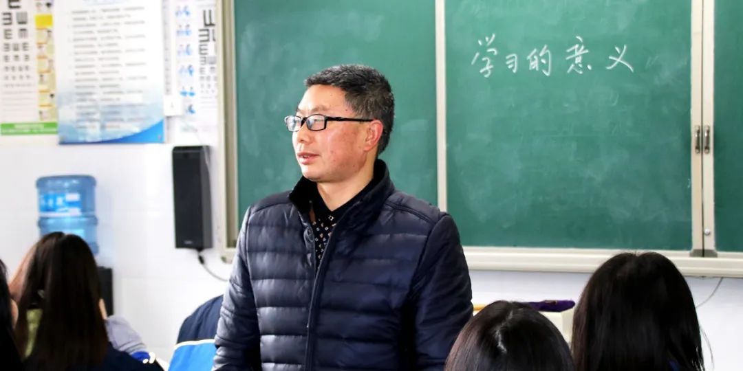 绥阳县儒溪中学学习觉醒行动丨党员教师勇当排头兵