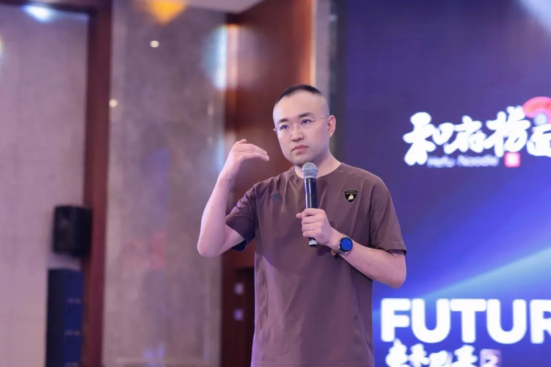 和府捞面走钢丝:拿料理包做骨汤,放"2万家门店"的大卫星