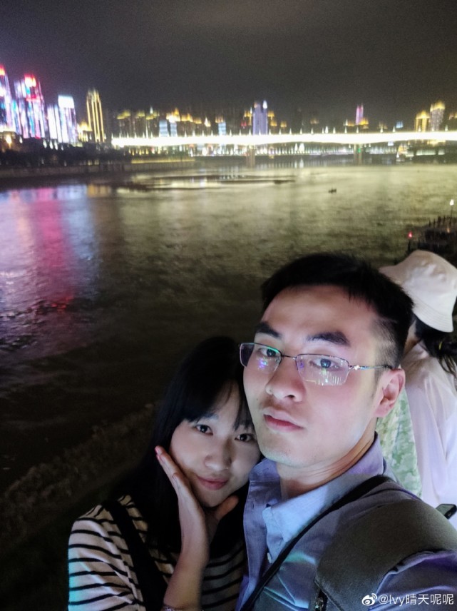 罗冠军称梁颖方愿公开道歉,她的弥天大谎骗了所有人,现在认怂了