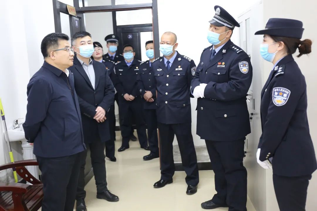 省公安厅政治部主任于海波来我局调研指导工作
