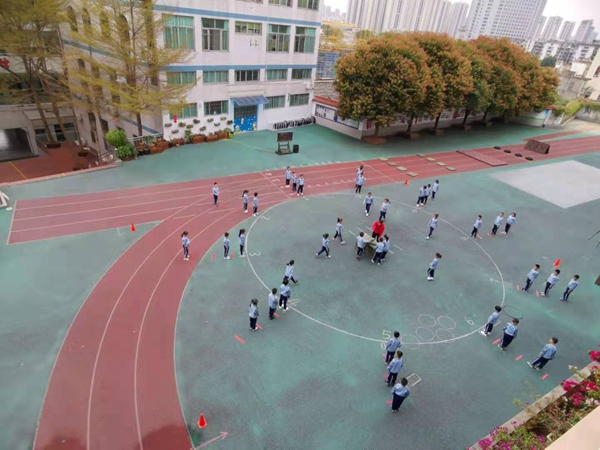 福州市鼓山中心小学十一节学科汇报课展示教改成效