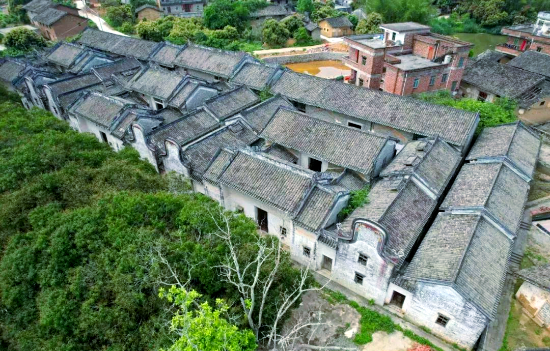 罗定梁家庄园:烽火岁月中的教育奇迹与文化传承