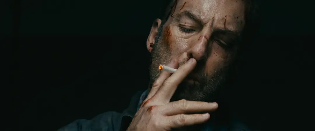 别惹中年人,哪怕小人物,2021年奇葩动作电影《nobody》