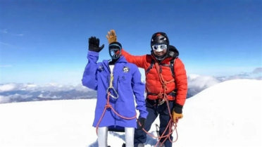 美国公司改装宇树机器人登上6200米火山 未来将冲击登顶珠峰