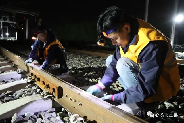 津兴铁路胜芳站站改信号联锁及软件换装工程顺利开通