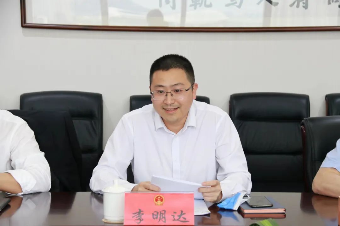 市人大常委会张洪国副主任来龙湾调研儿童友好城市建设工作