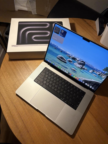 M2 Max MacBook Pro坏了等不到零件：苹果直接给换M5 Max！