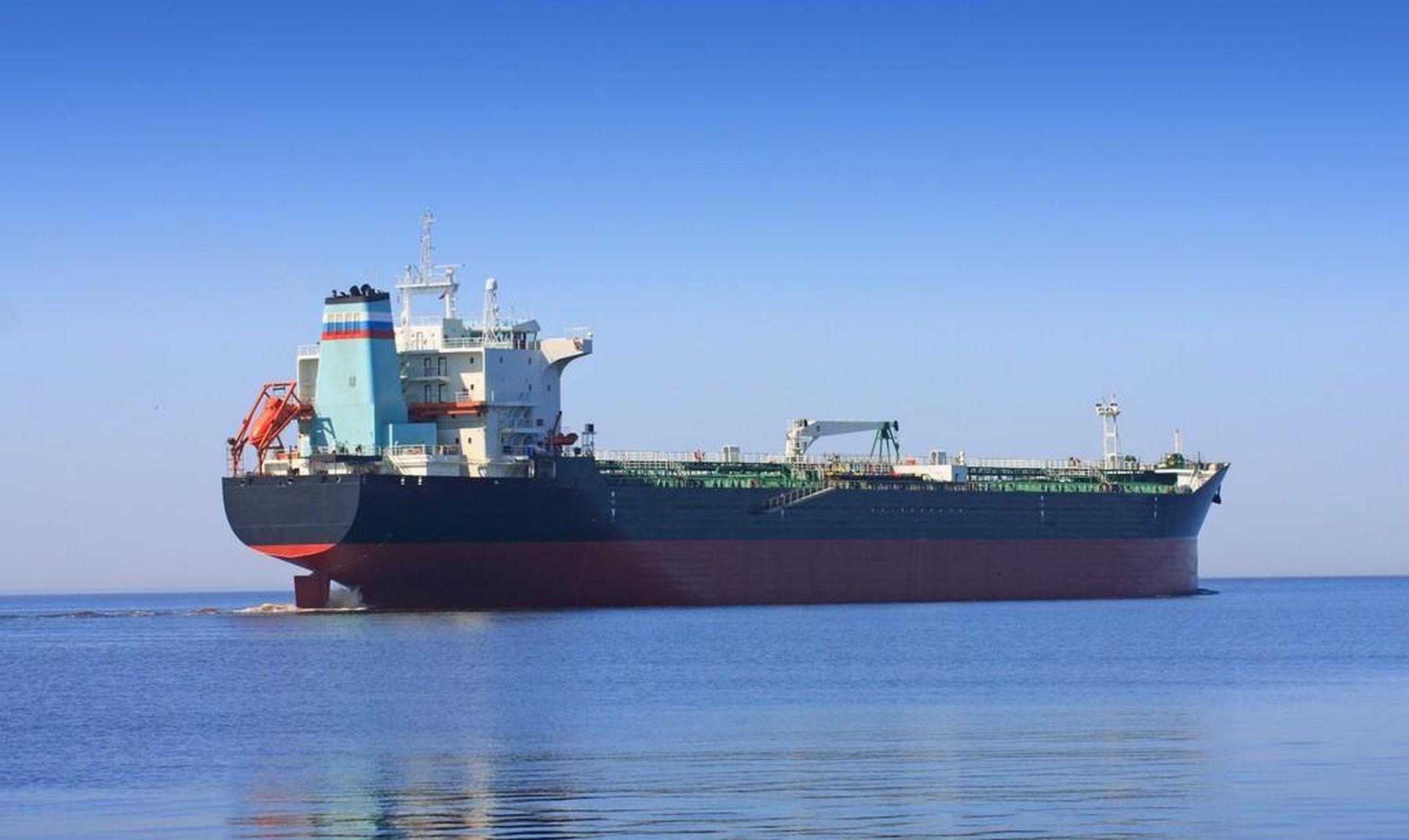 1993年,我国商船"银河号"在公海正常航行,但是美国却对"银河号"进行