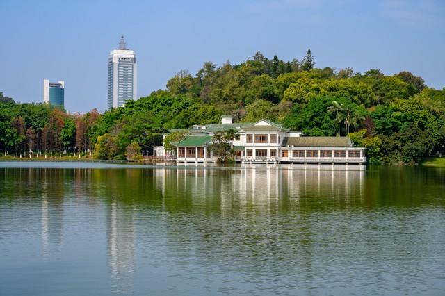 清徐东湖公园:一湖秀水,满园风光