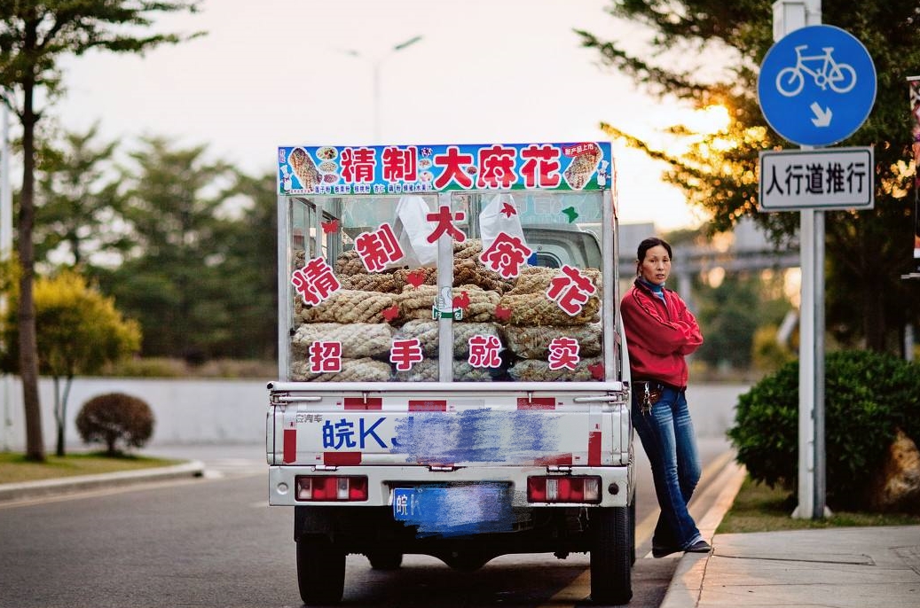 商品專題_麻花天津裡面裝的貨物也是名副其實,滿滿一車 