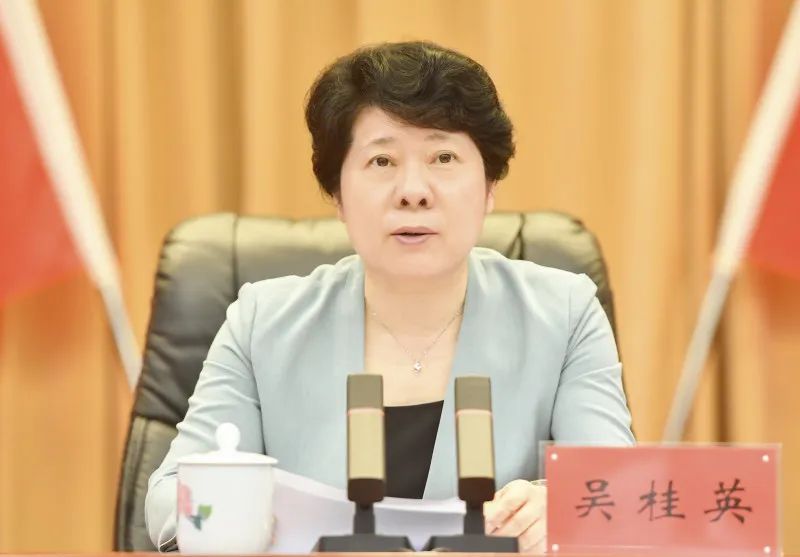 全市推进优化湖南湘江新区管理体制工作部署大会召开吴桂英出席并讲话