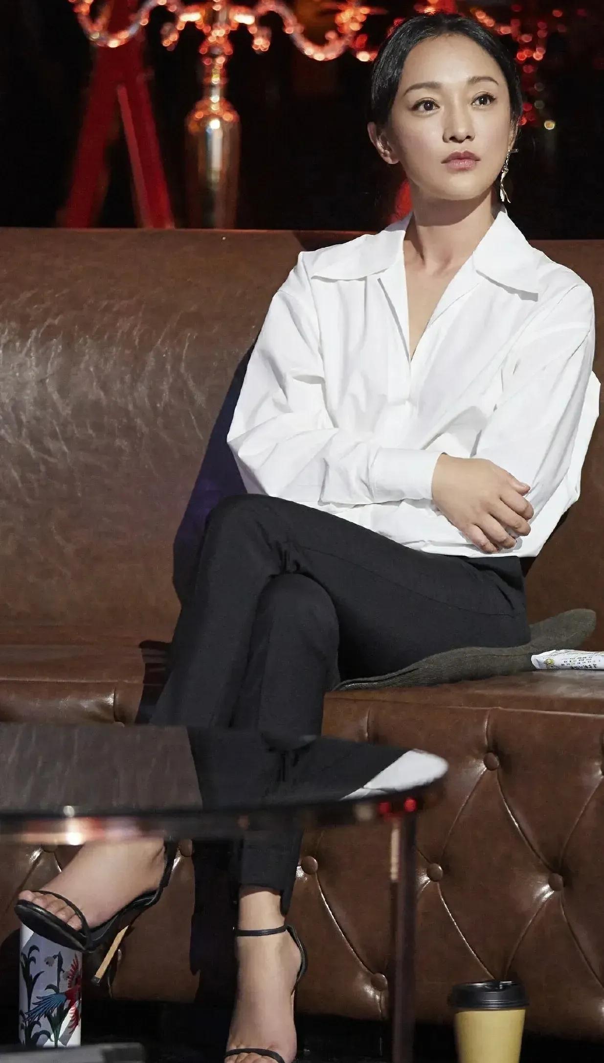 明星美女周迅的脚