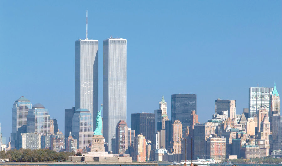 纽约世贸中心"双子塔"的兴衰历程与重建展望