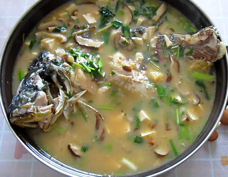 鲤鱼香菇豆腐汤最佳做法