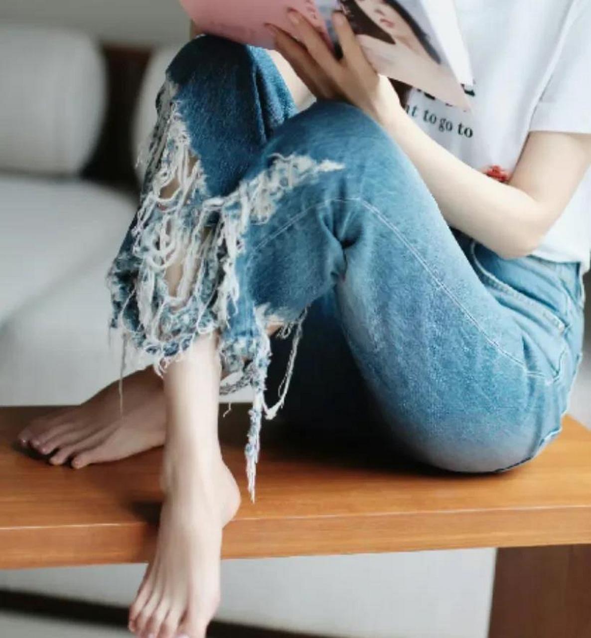 演员曾黎 光脚 #曾黎