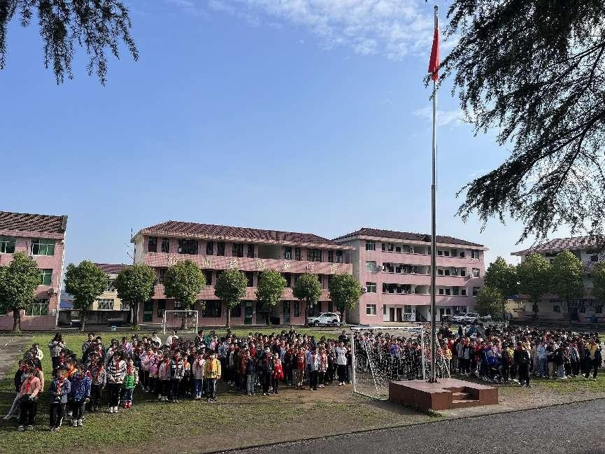 沧山中学图片