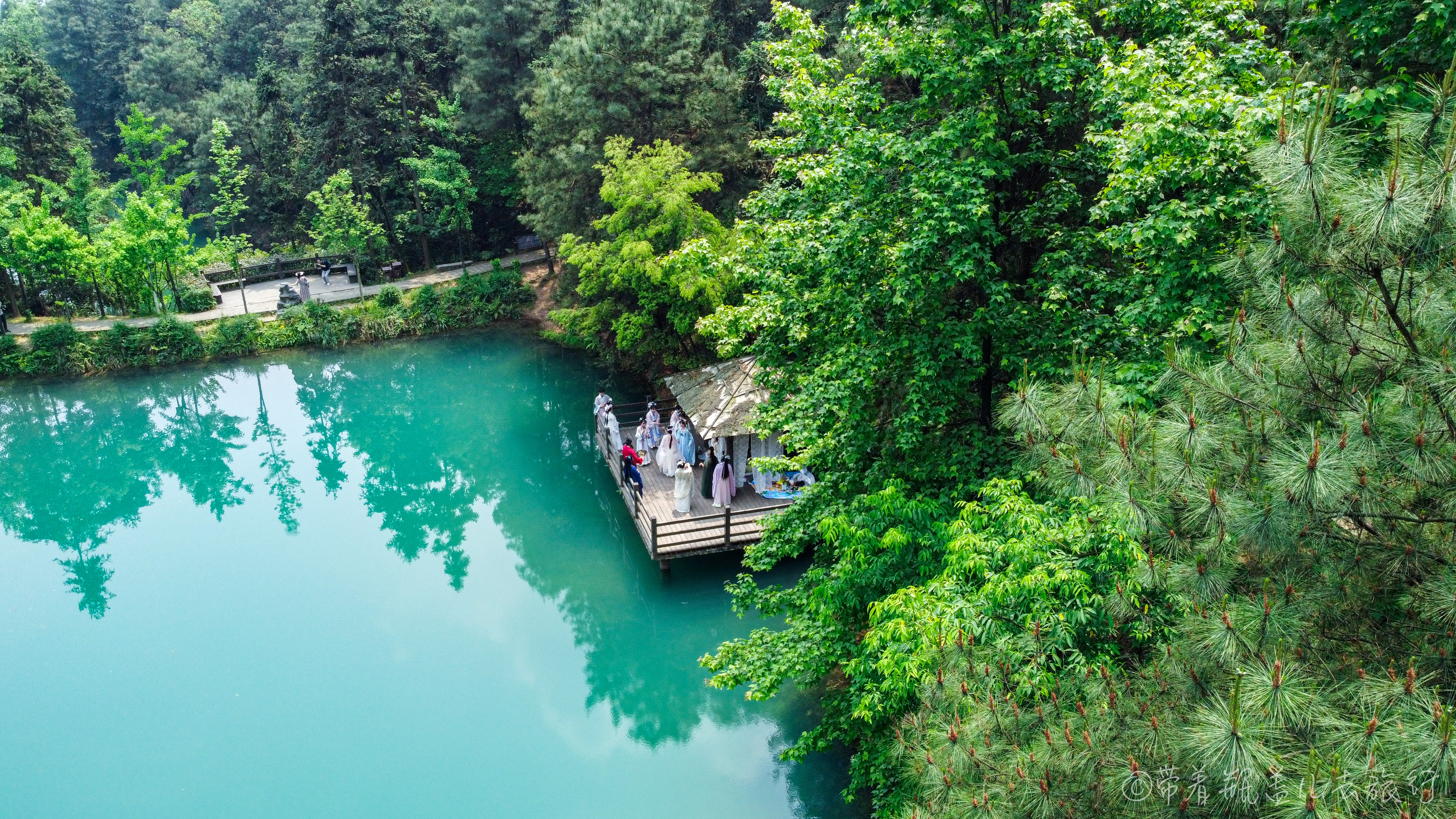 九凤山的这个景点为啥被称为"重庆小九寨"?这些图片告诉你答案