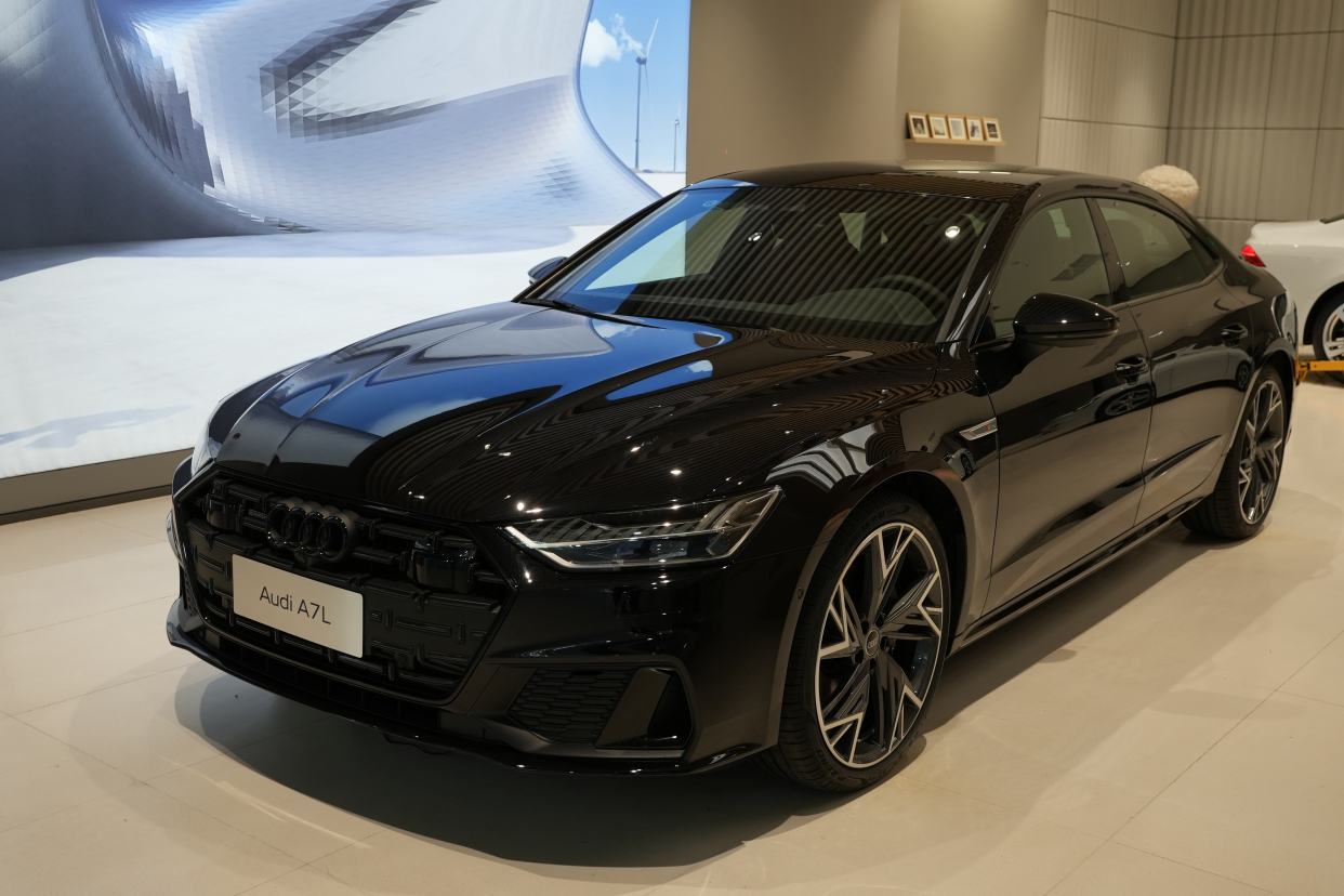 23款a7l黑武士"限时"回归,实在是太帅啦!