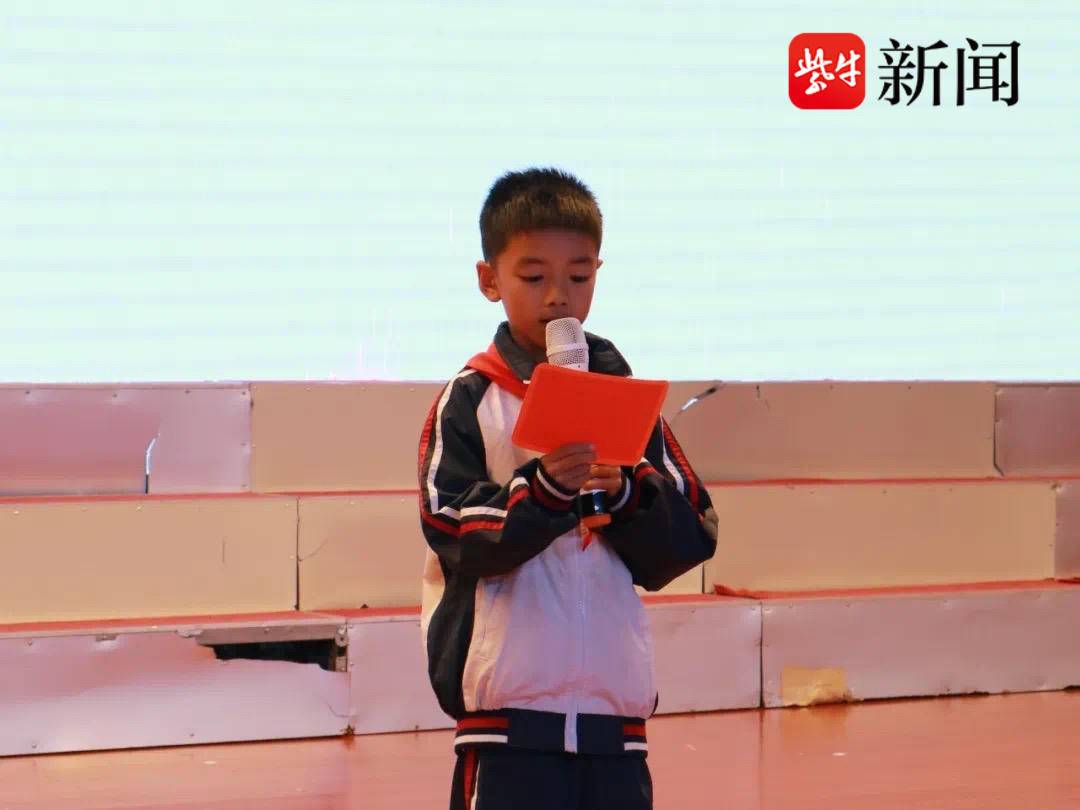 苏州吴中开发区实验小学开展二年级新队员入队仪式