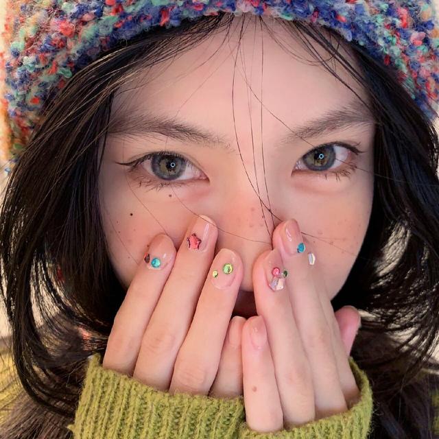 怼脸微信女头拍照头像