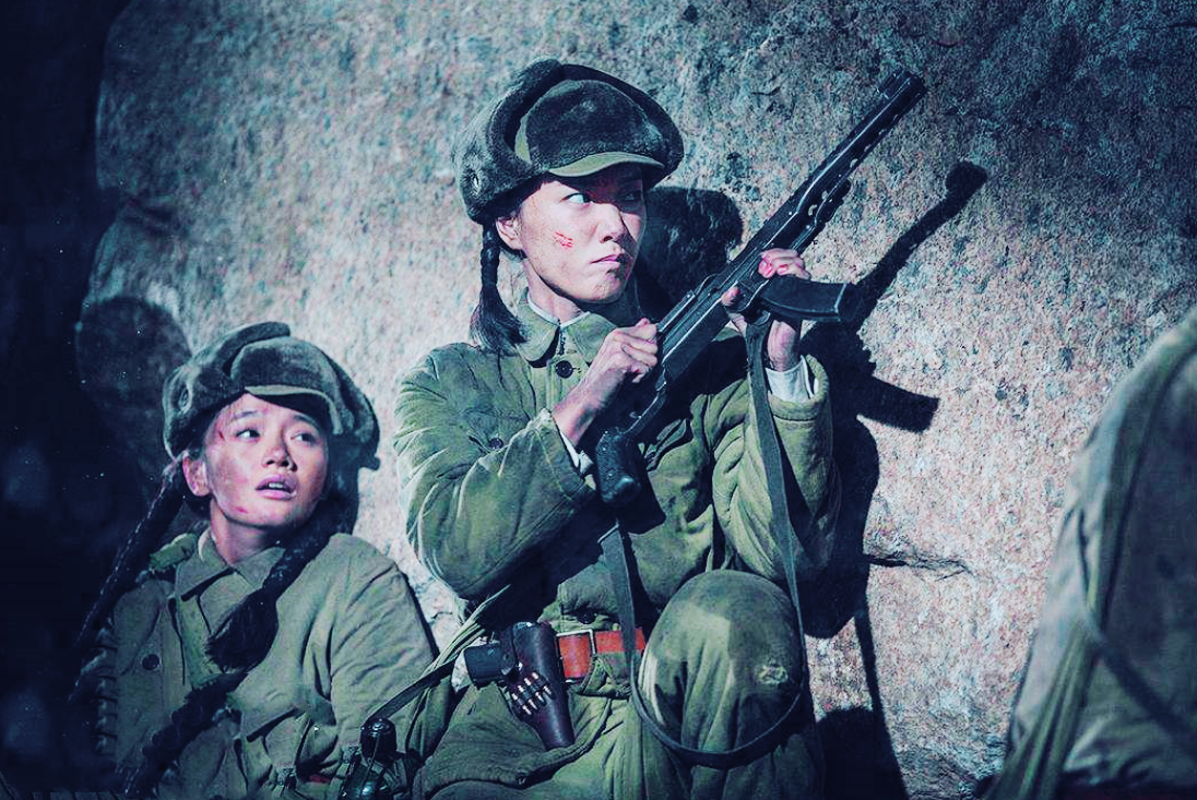 志愿军战士的坚强后盾:穿梭在战场的精灵,平凡而又伟大的文艺兵