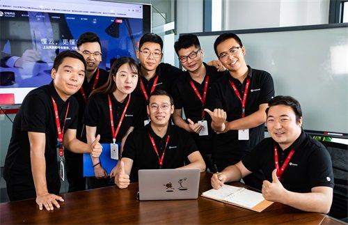 技术专家团队:安畅构建了中国规模领先的云原生技术服务团队,拥有公有