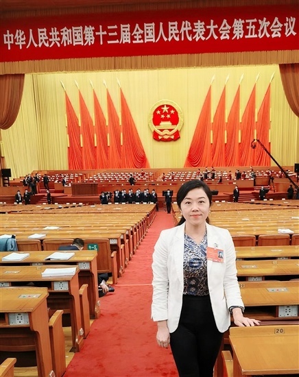全国人大代表 张婧婧