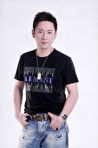 咨询饶天亮出场费,联络饶天亮经纪人阿涛饶天亮经纪公司星冠国际