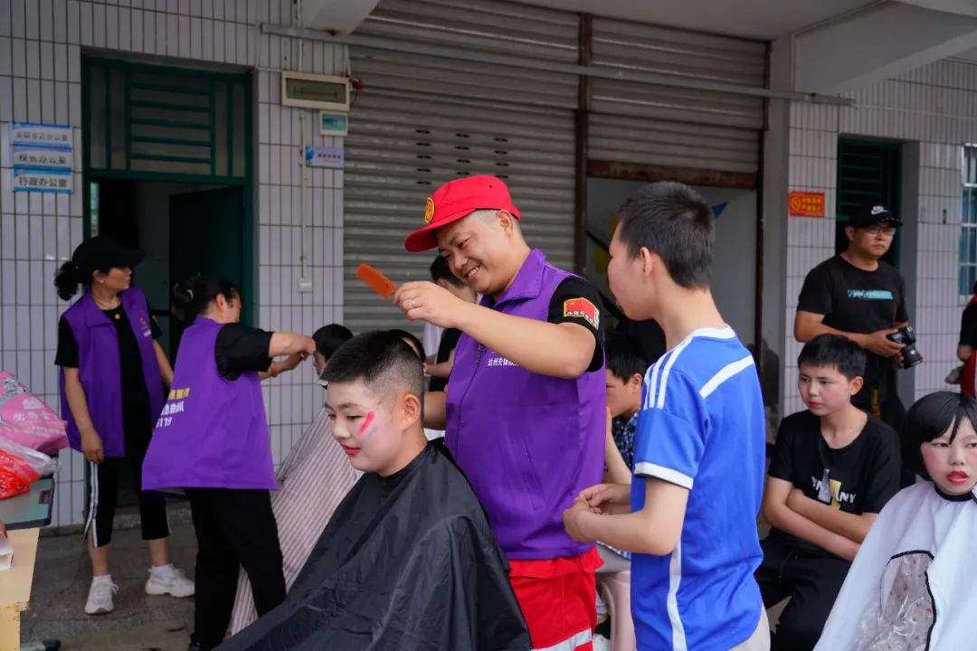 妇爱童行丨达州妇联执委帮帮团情系特殊儿童,用心传递温暖