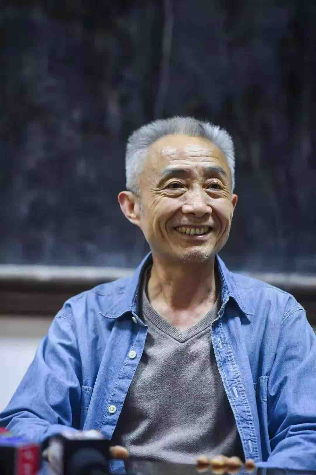 戴建业教授:我妻子一盒抗癌药要5万块,别跟我谈什么文人风骨!