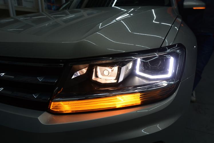 汽车转向灯声音怎么调节